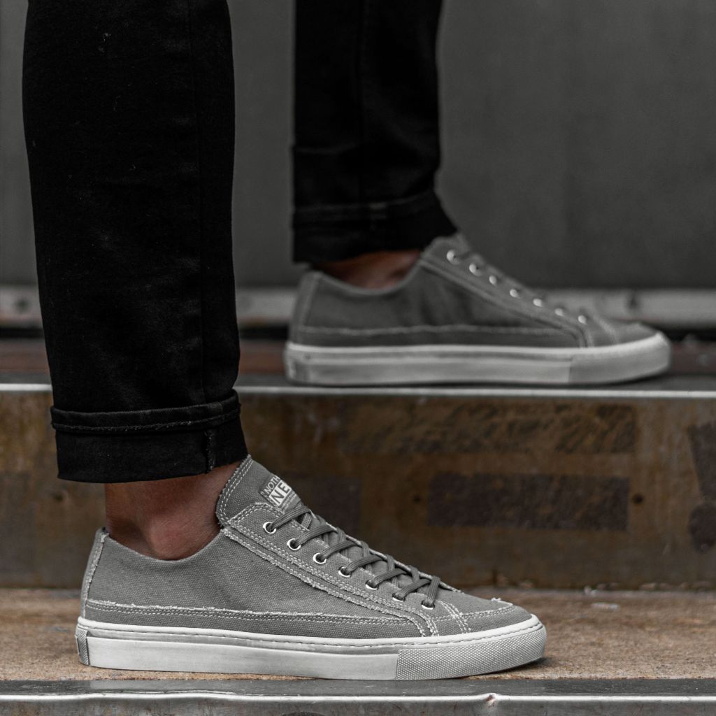 | Grey