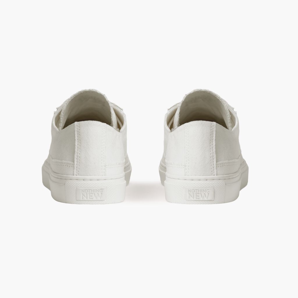 sneakers white