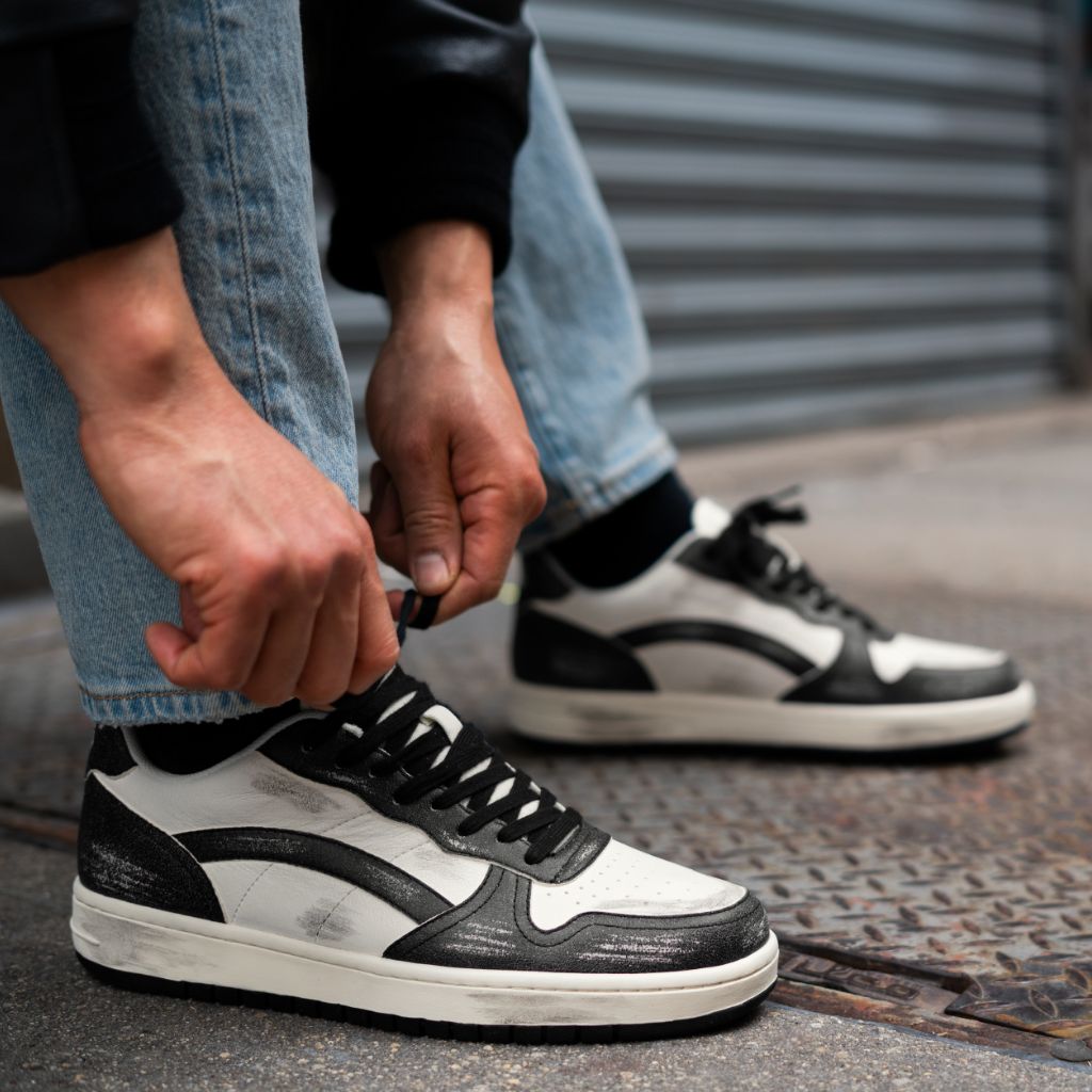 Cross Court | Black x White
