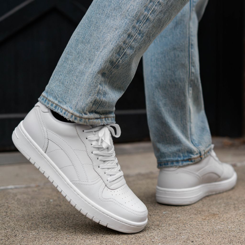 Cross Court | White
