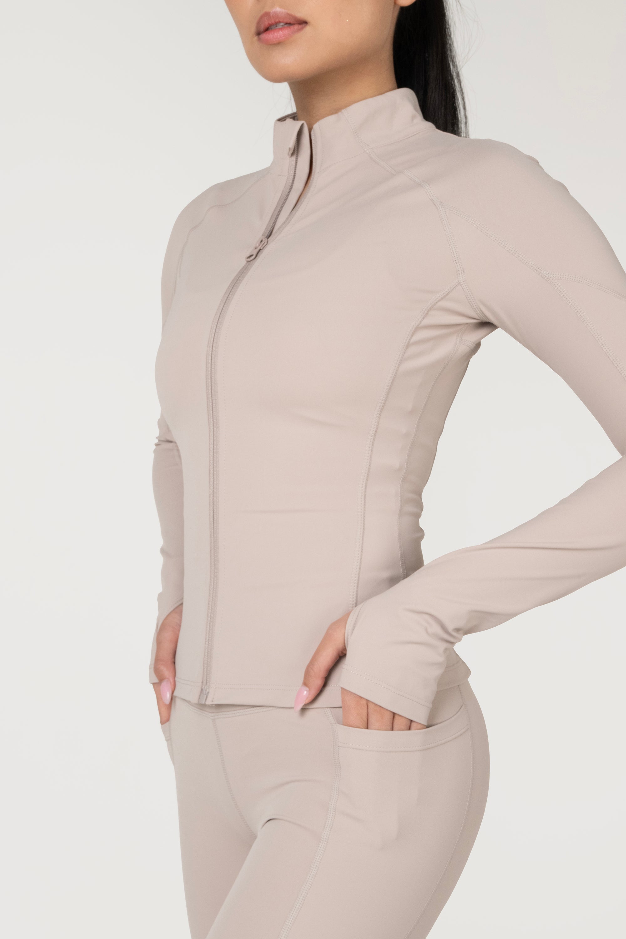 The Contour Zip